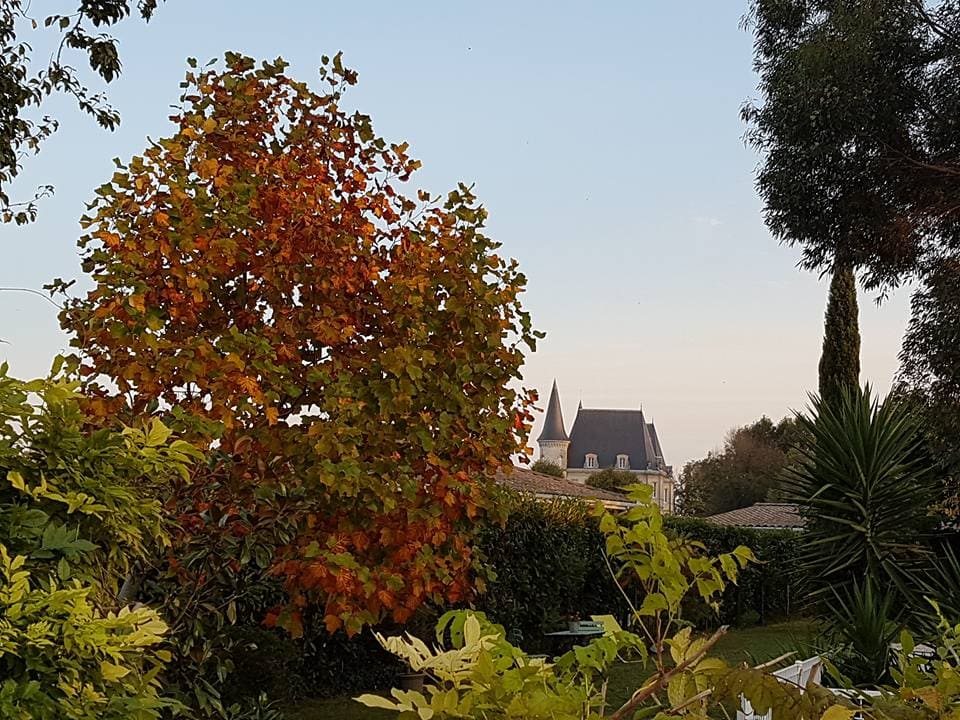 Maison d&rsquo;hôte de charme avec jardin proche de Bordeaux