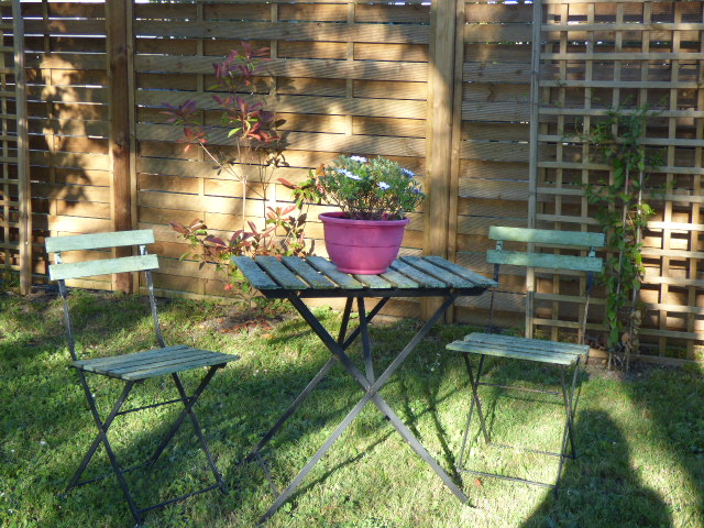 Table de jardin au Coeur des Vignes Pauillac